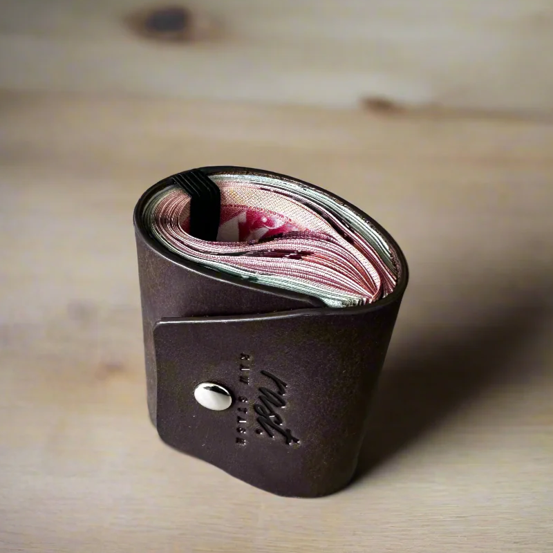 🔥 “Minimal Look. Maximum Durability.”